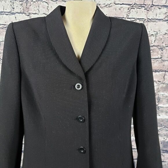 Jones Wear 2PC Black Pinstripe Suit (Jacket/Skirt) - Picture 1 of 7